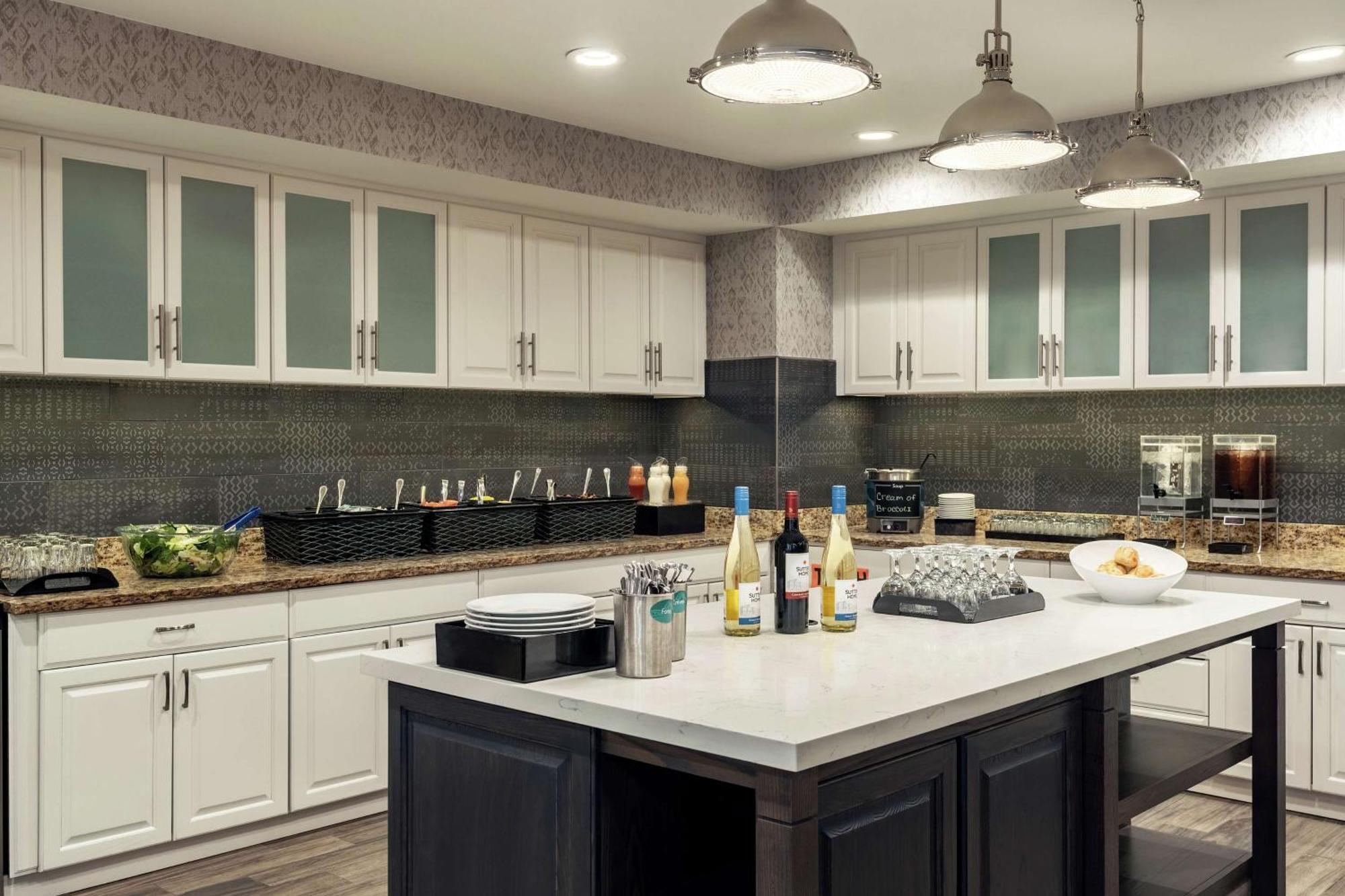 Homewood Suites By Hilton Erie Kearsarge Εξωτερικό φωτογραφία