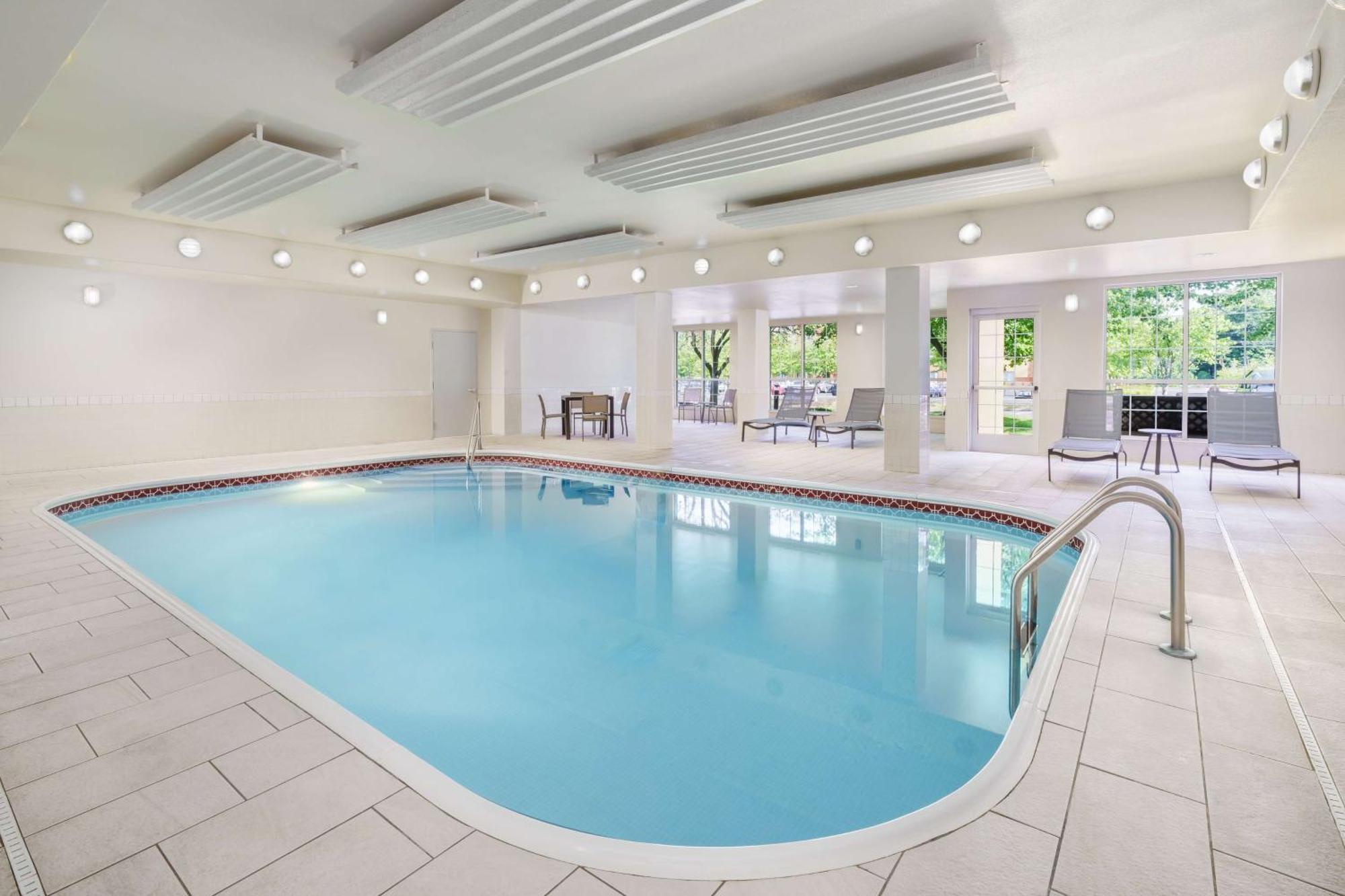Homewood Suites By Hilton Erie Kearsarge Εξωτερικό φωτογραφία