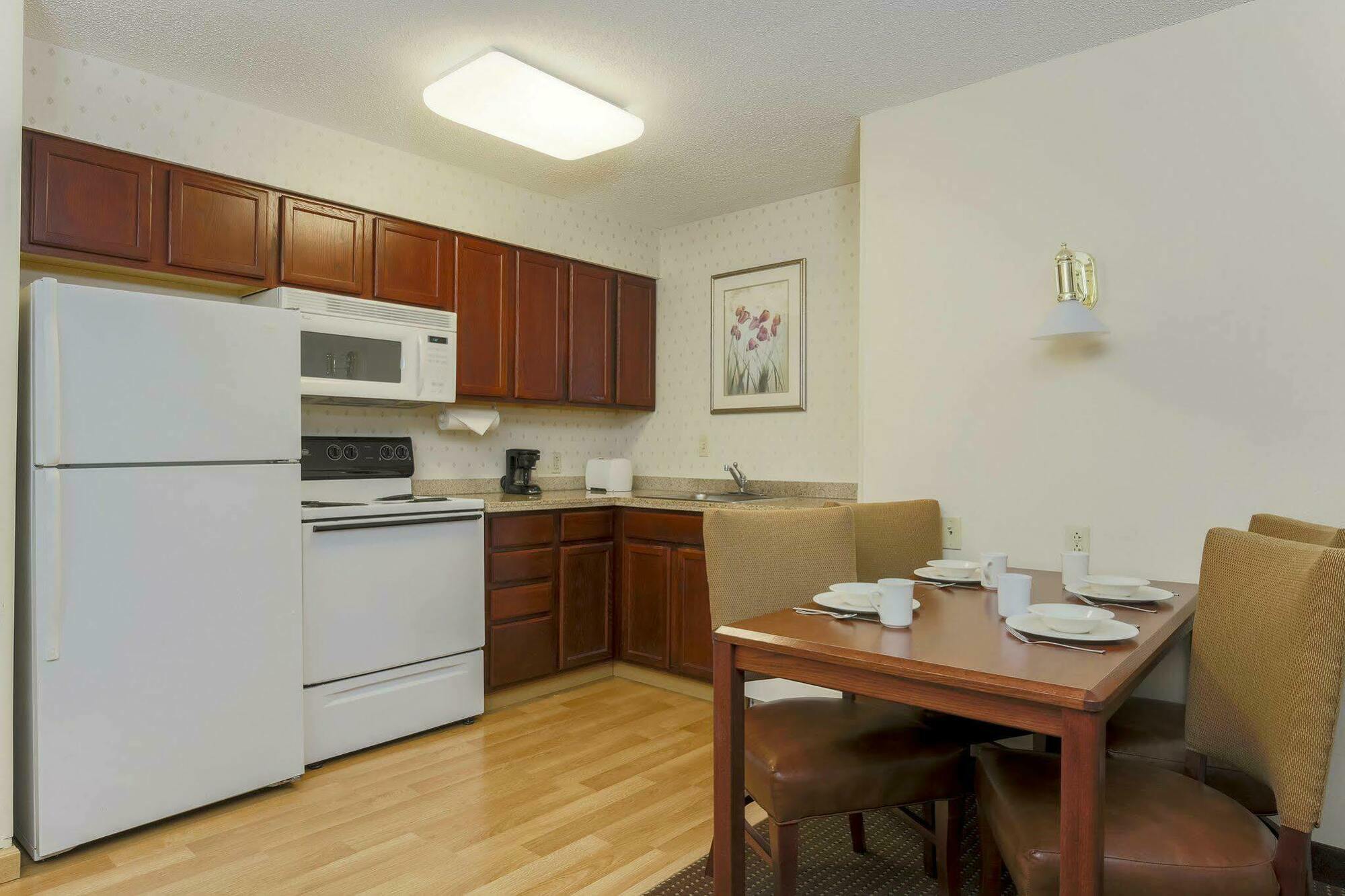 Homewood Suites By Hilton Erie Kearsarge Εξωτερικό φωτογραφία