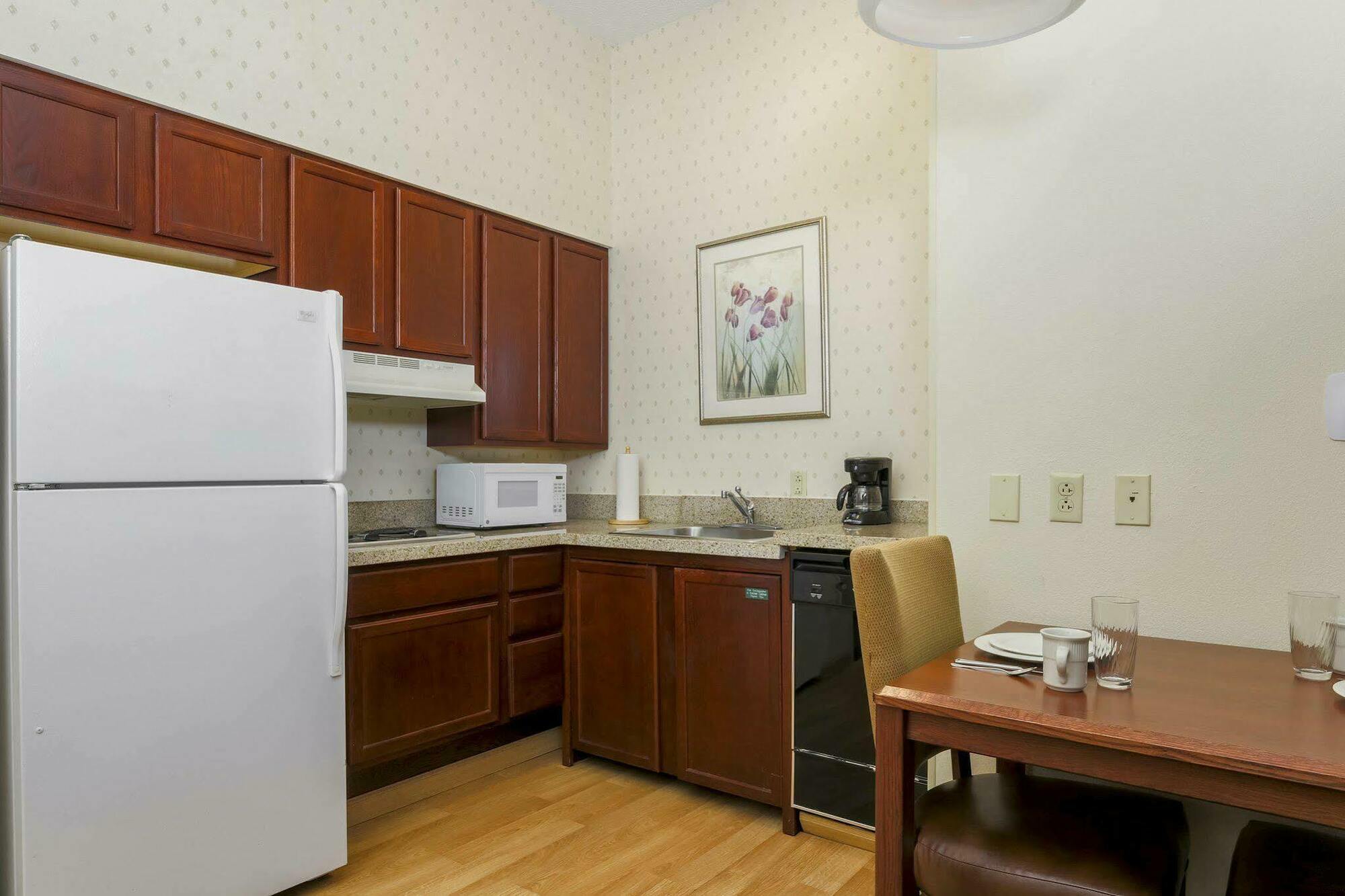 Homewood Suites By Hilton Erie Kearsarge Εξωτερικό φωτογραφία