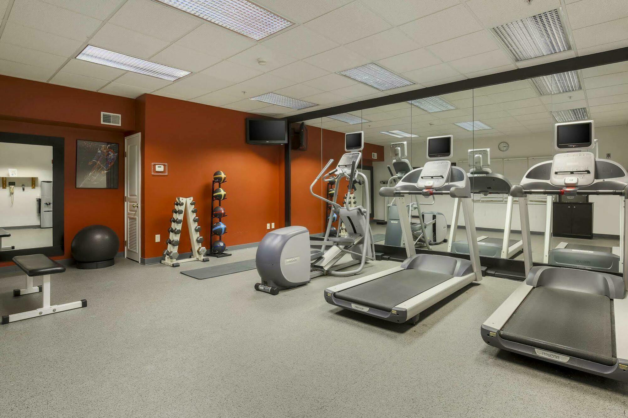 Homewood Suites By Hilton Erie Kearsarge Εξωτερικό φωτογραφία